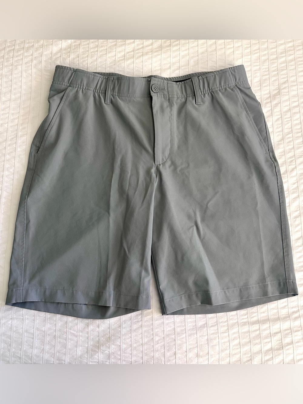 Under Armour Golf Shorts Grey size 36